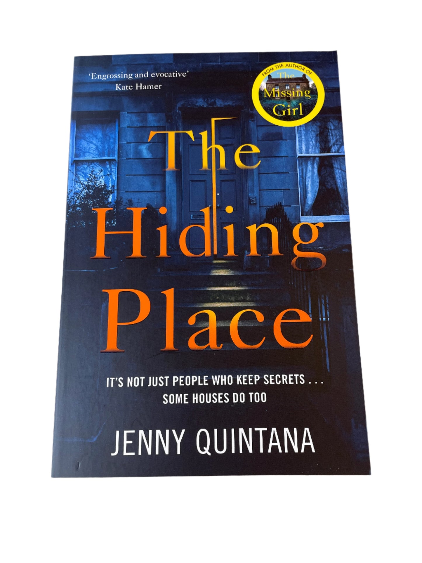 Book : The Hiding Place by Jenny Quintana