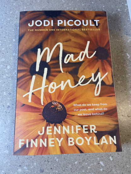 Book : Mad Honey Jodi Picoult & Jennifer Boylan