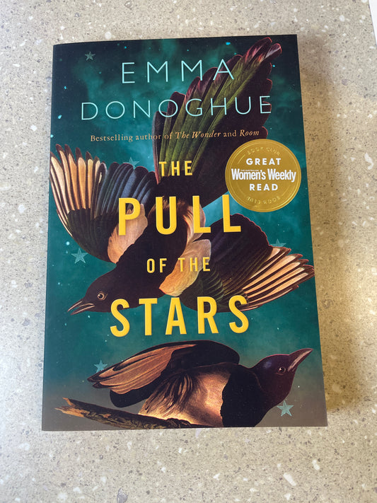 Book : The Pull of the stars by Emma Donoghue