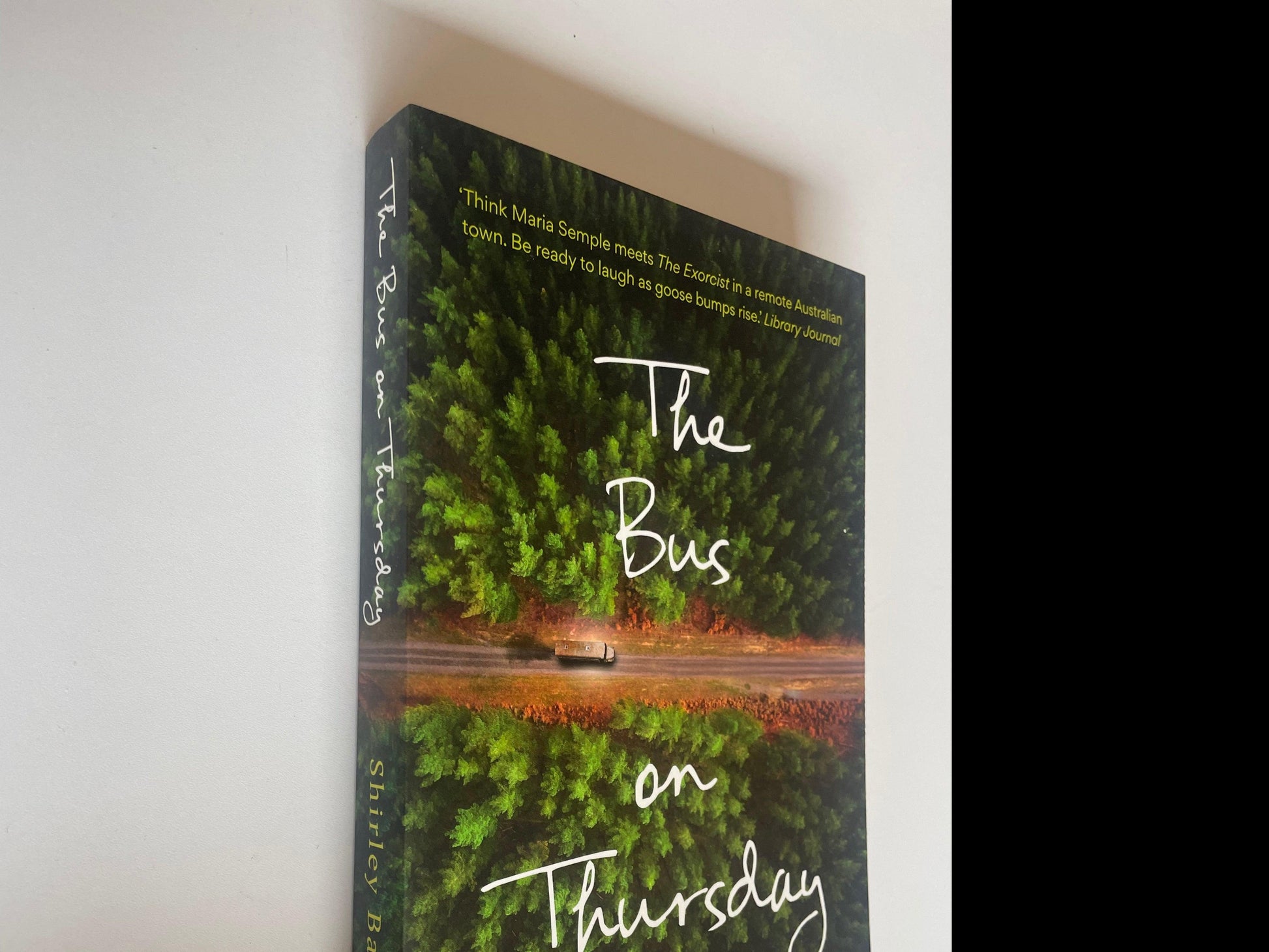 Book : The Bus on Thursday - Scroll through thrift