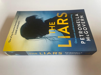 Book: The Liars by Petronella McGovern - Scroll through thrift