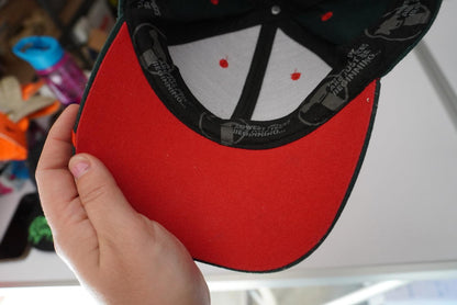 Bunnings warehouse hat one size fits most - Scroll through thrift