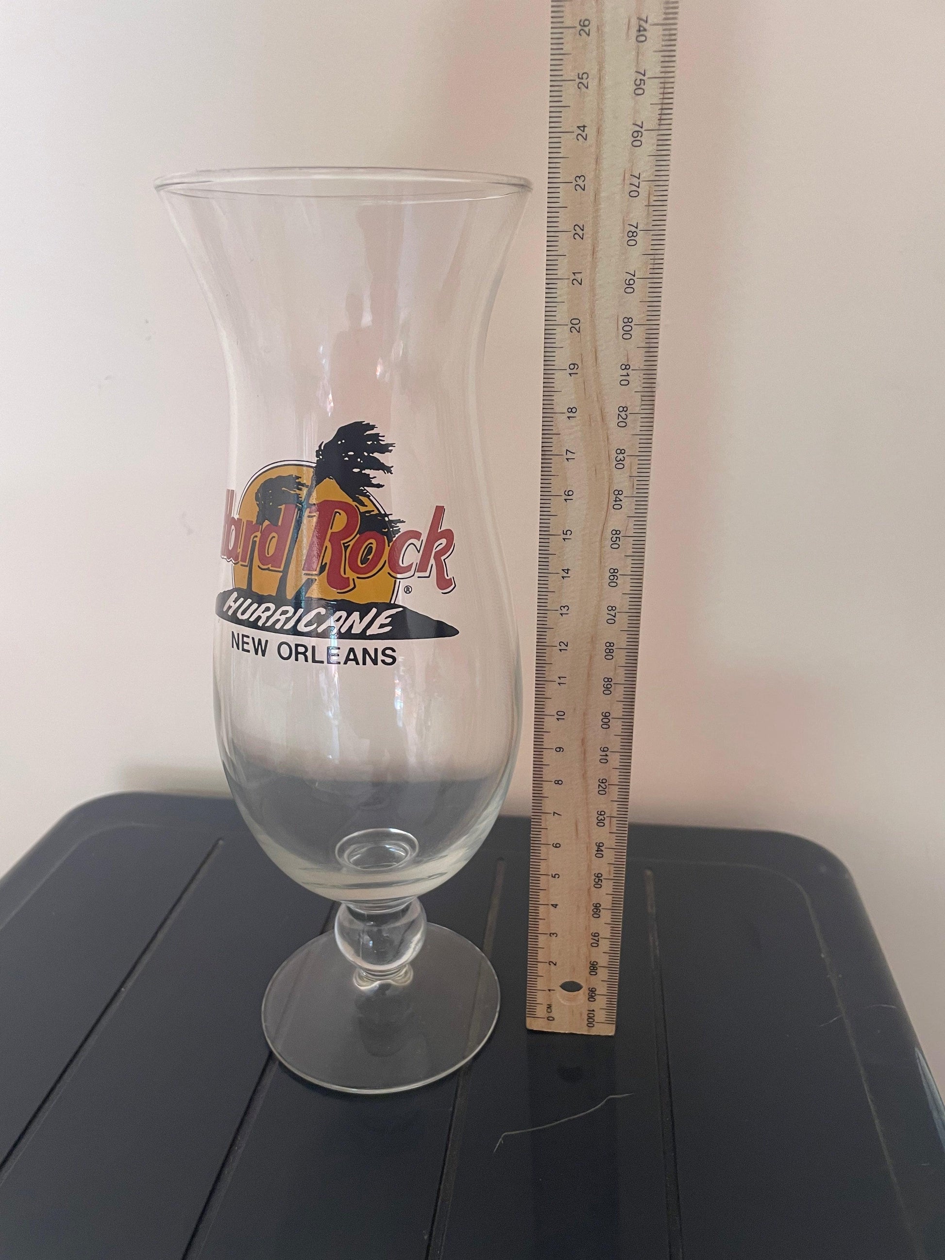 Hard Rock cafe cocktail glass New orleans 23cm - Scroll through thrift