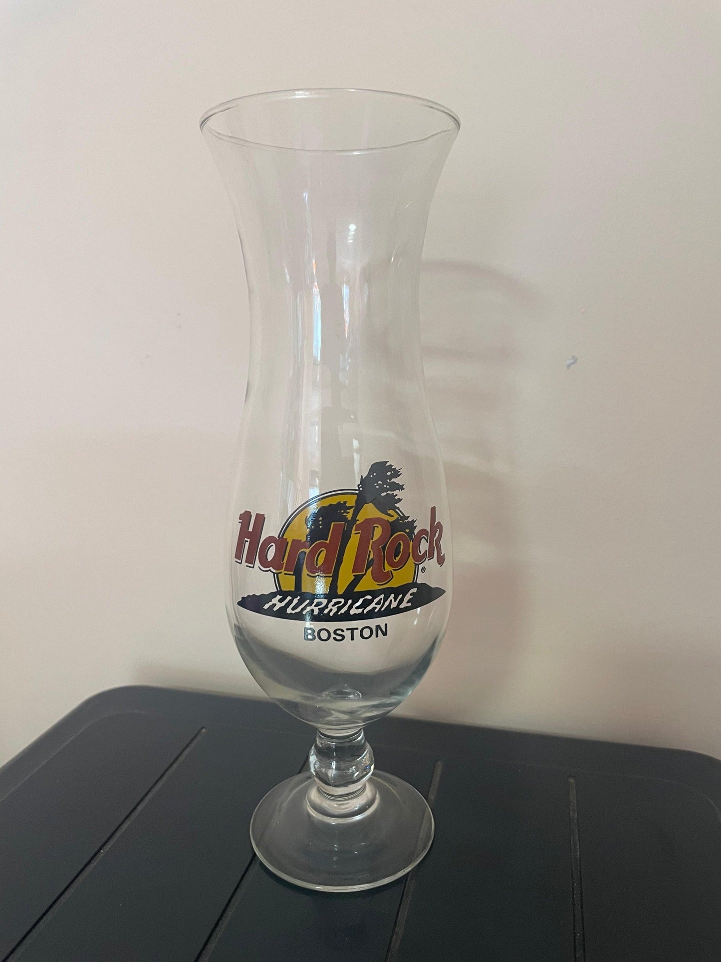 Hard Rock Cafe cocktail glass Orlando 23cm high - Scroll through thrift