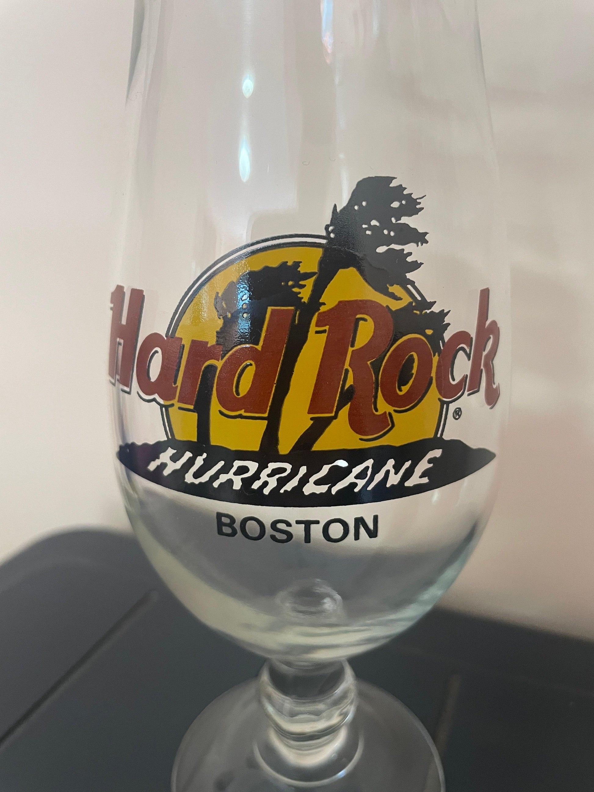 Hard Rock Cafe cocktail glass Orlando 23cm high - Scroll through thrift