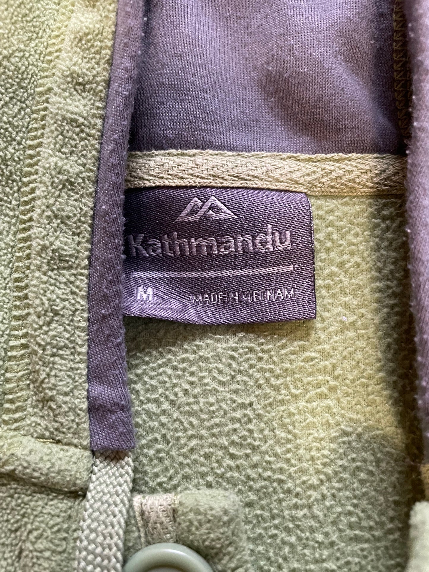 Kathmandu green jumper fleece size medium - Scroll through thrift