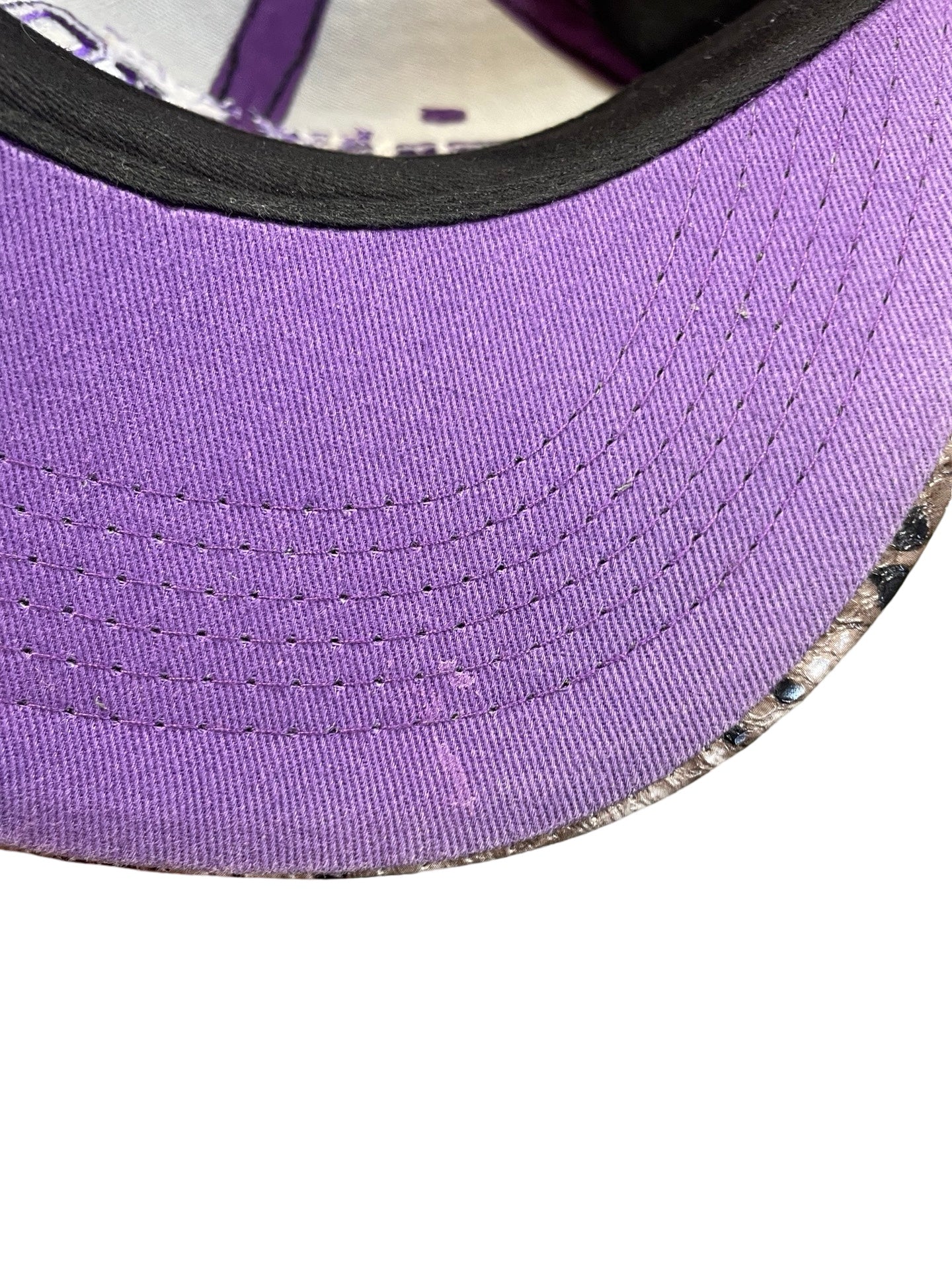 New York purple snake skin Hat/Cap - Scroll through thrift