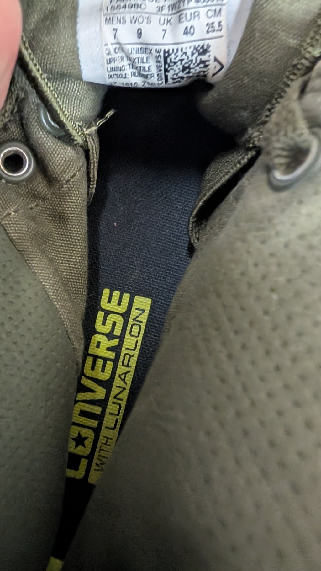 Mens chuck Taylor converse all star  shoes size 7 - Scroll through thrift