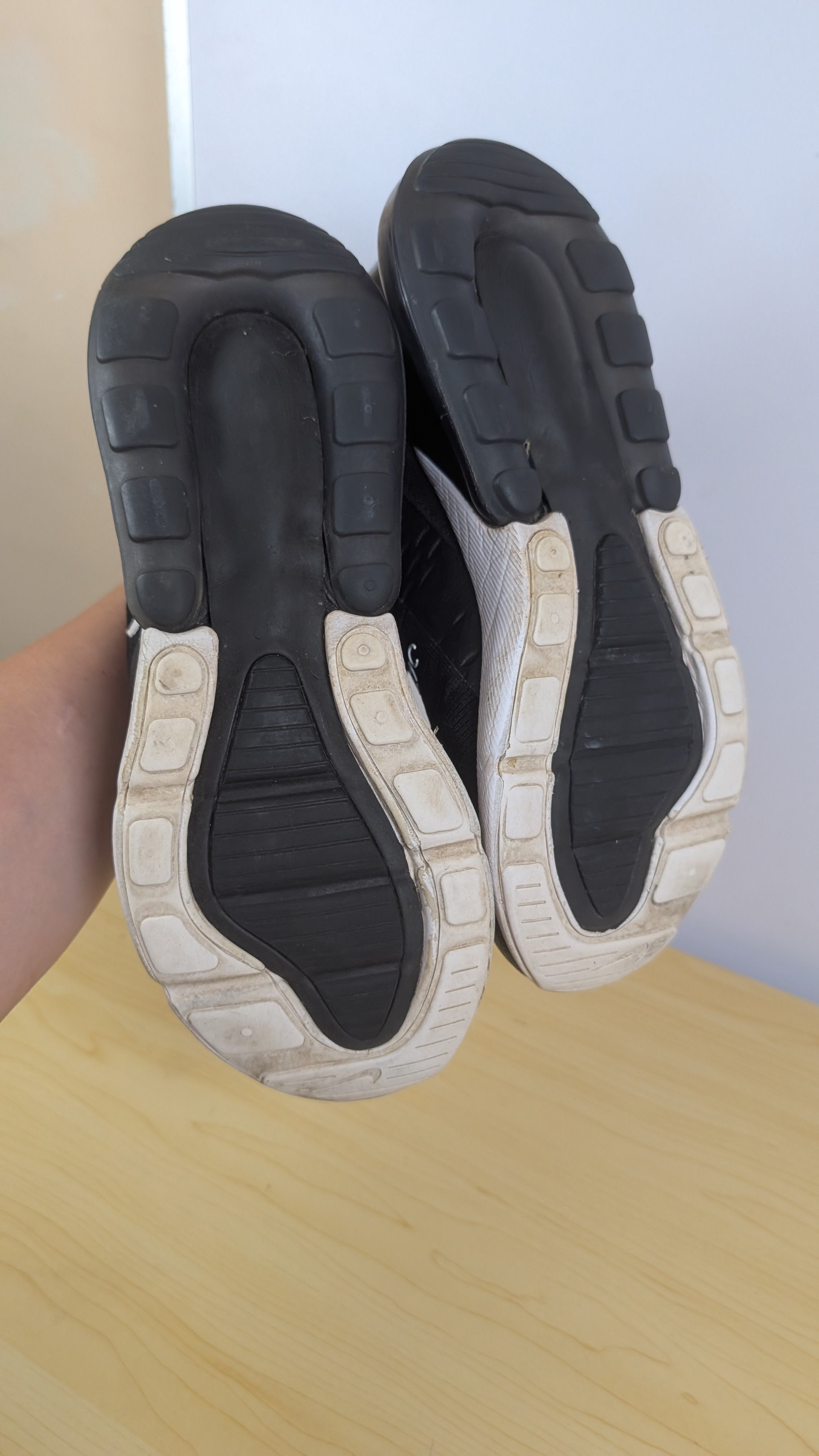 Nike airmax 270 size us8