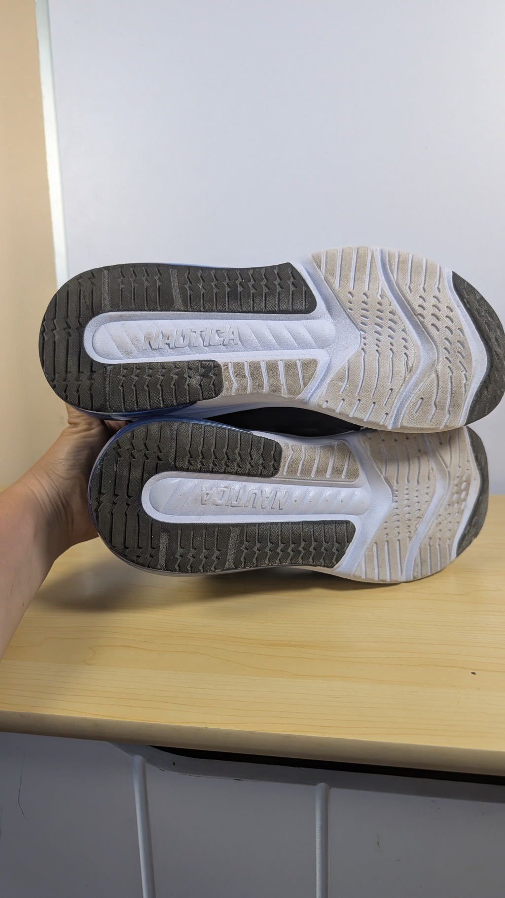 Nautica mens joggers size 9.5 us ortholite