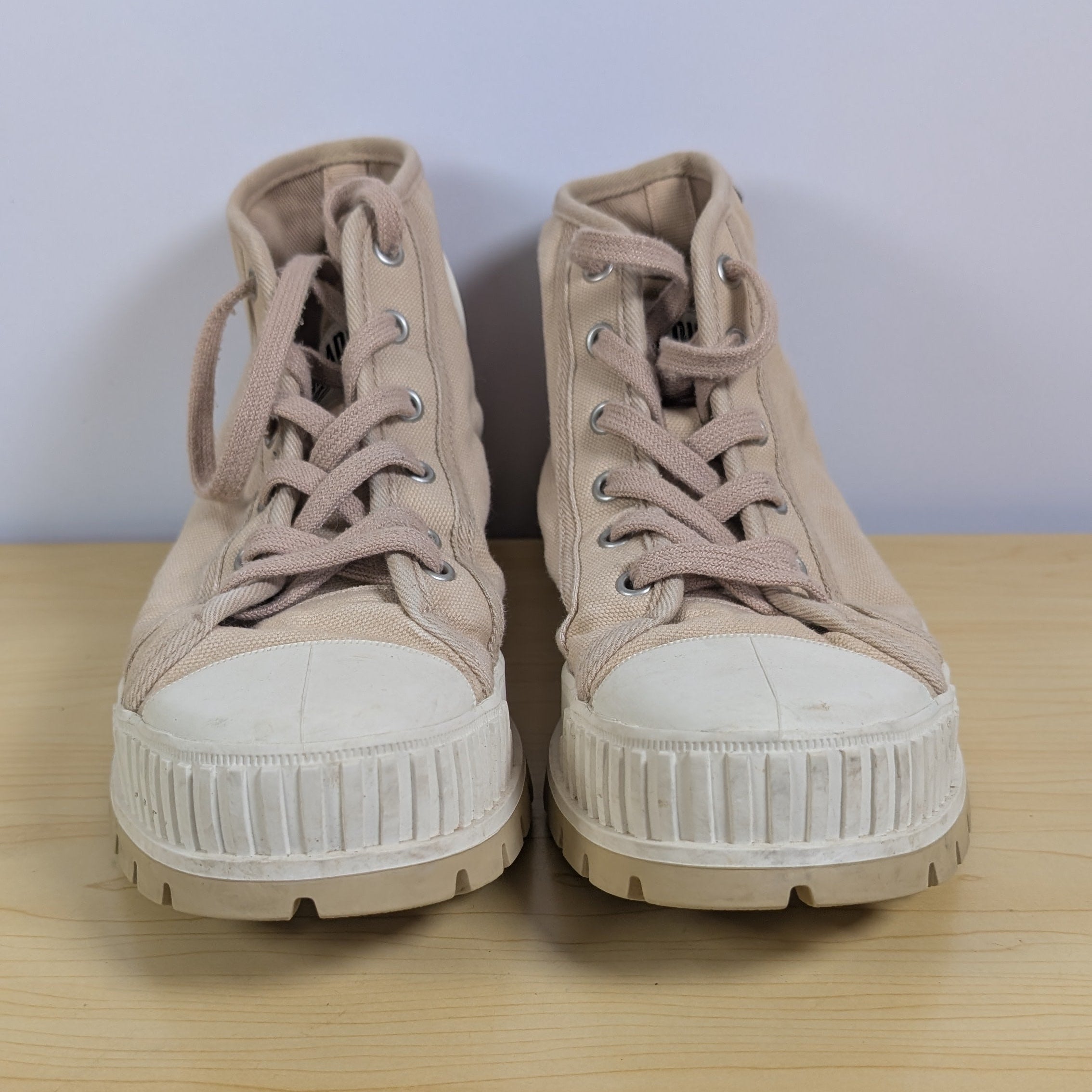 Unisex palladium shoes size woman's 9.5 mens - Scroll through thrift