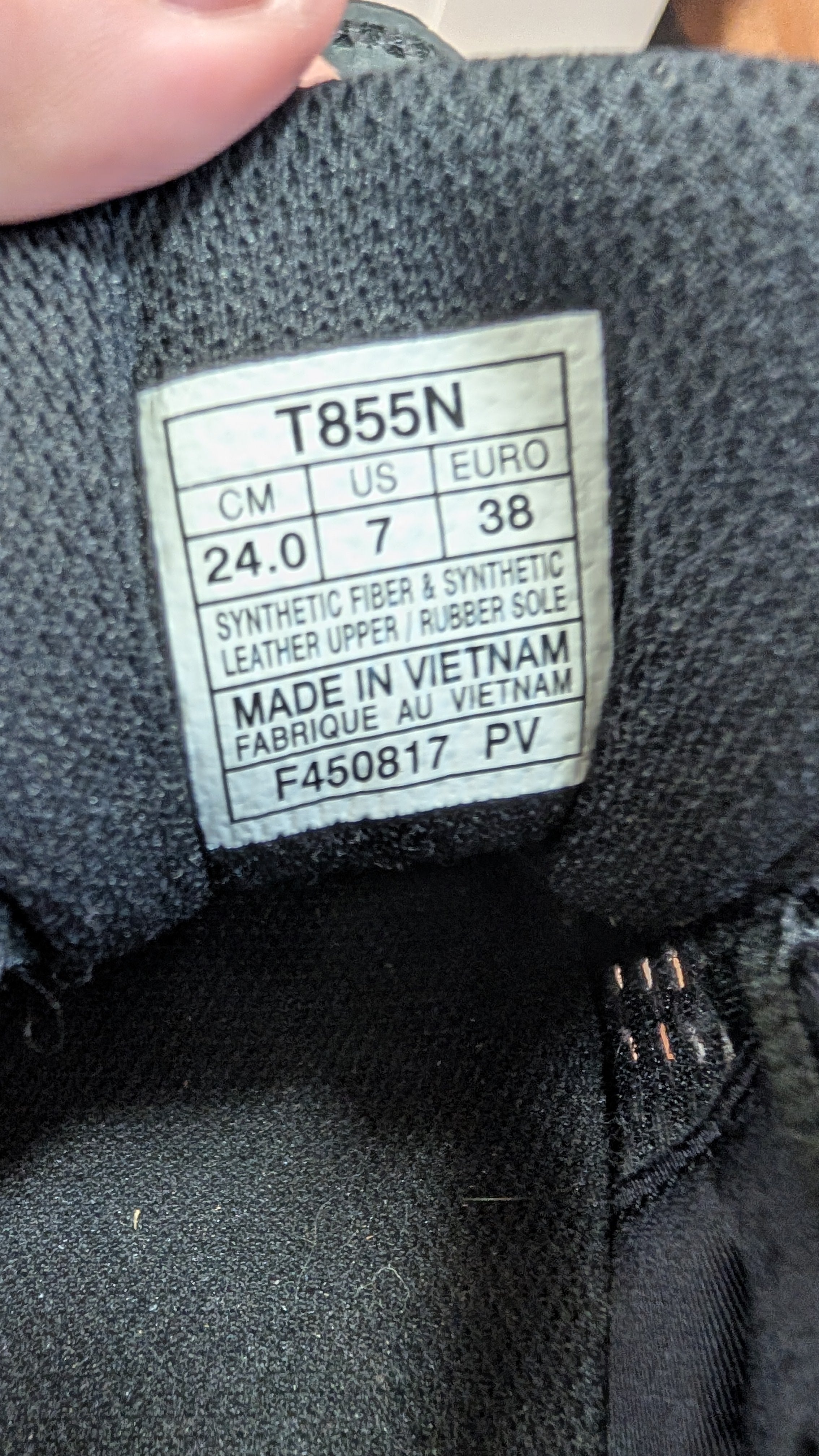 Asics Gt-20006 size us 7 - Scroll through thrift