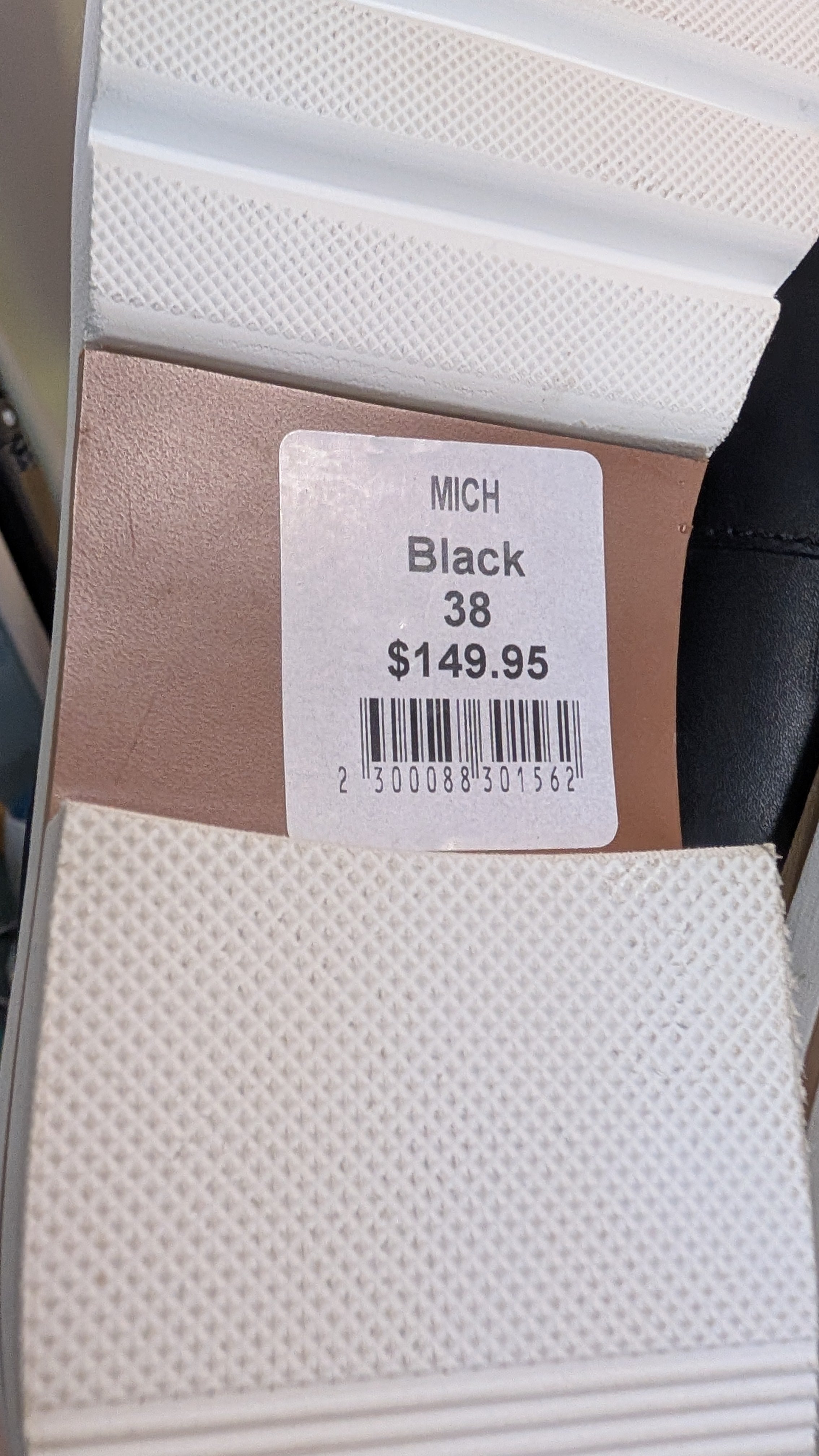 Piper black woman's loafers size 38 - Scroll through thrift