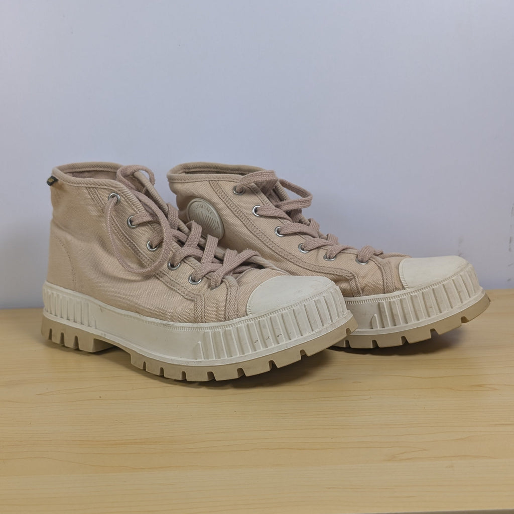 Unisex palladium shoes size woman's 9.5 mens - Scroll through thrift