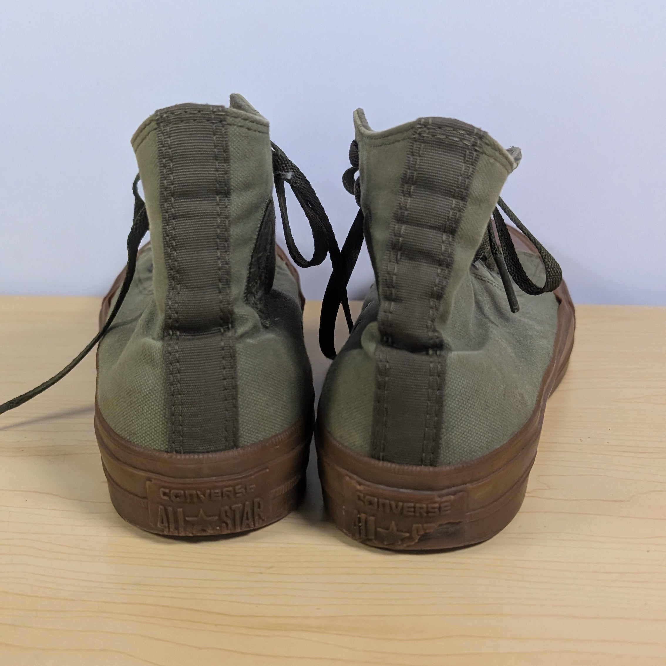 Mens chuck Taylor converse all star  shoes size 7 - Scroll through thrift