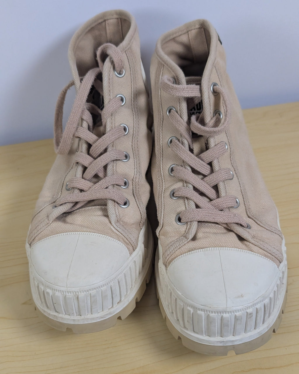 Unisex palladium shoes size woman's 9.5 mens - Scroll through thrift