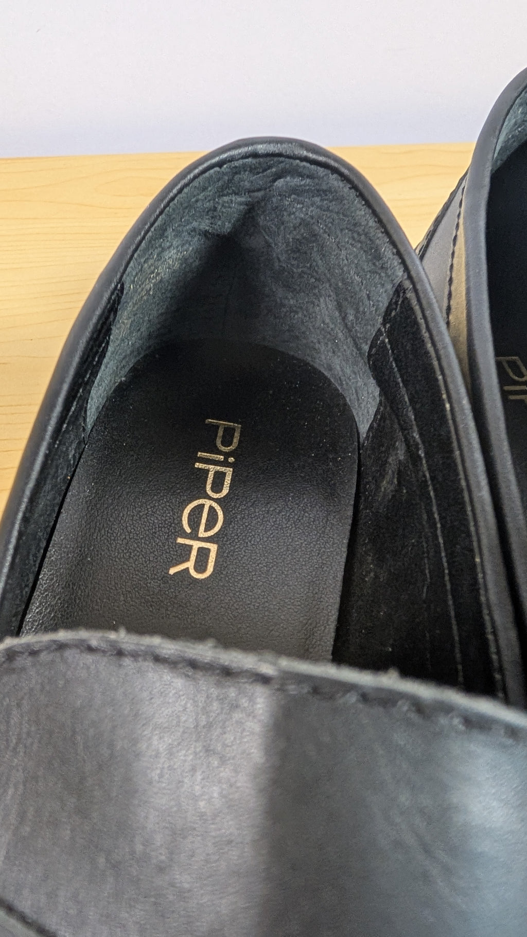 Piper black woman's loafers size 38 - Scroll through thrift
