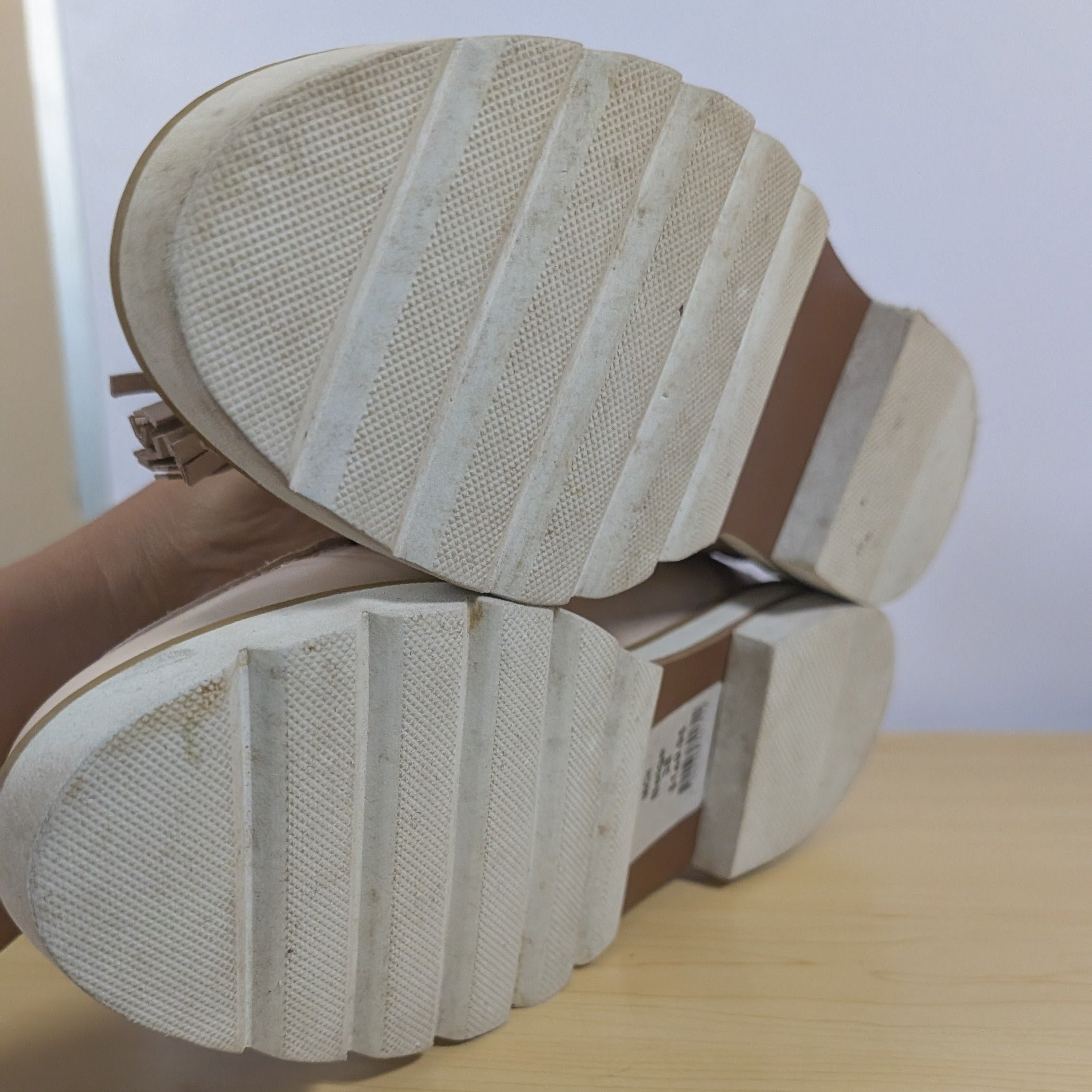 Piper shoes loafers size 38 womans - Scroll through thrift