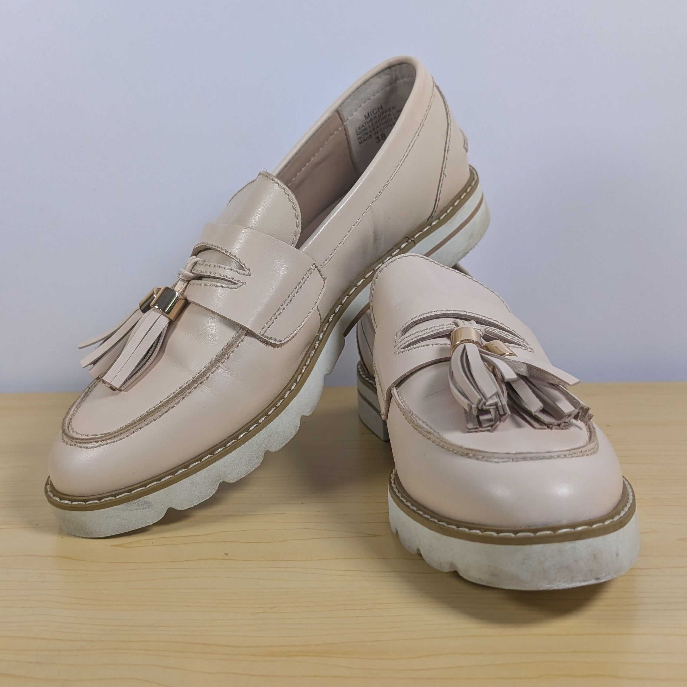 Piper shoes loafers size 38 womans - Scroll through thrift