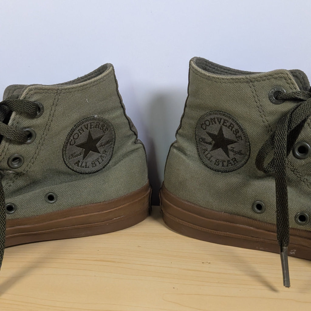 Mens chuck Taylor converse all star  shoes size 7 - Scroll through thrift