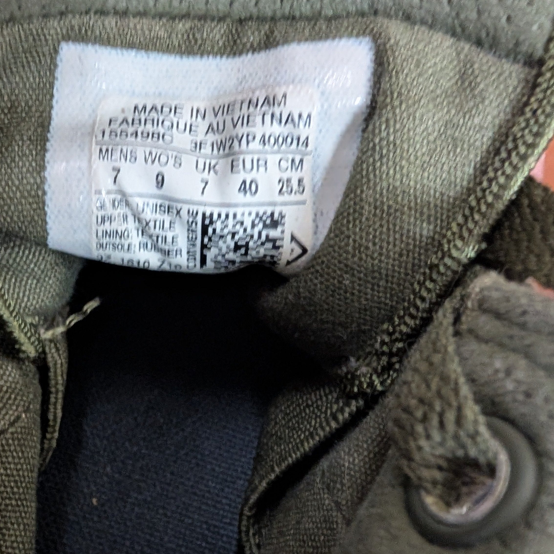 Mens chuck Taylor converse all star  shoes size 7 - Scroll through thrift