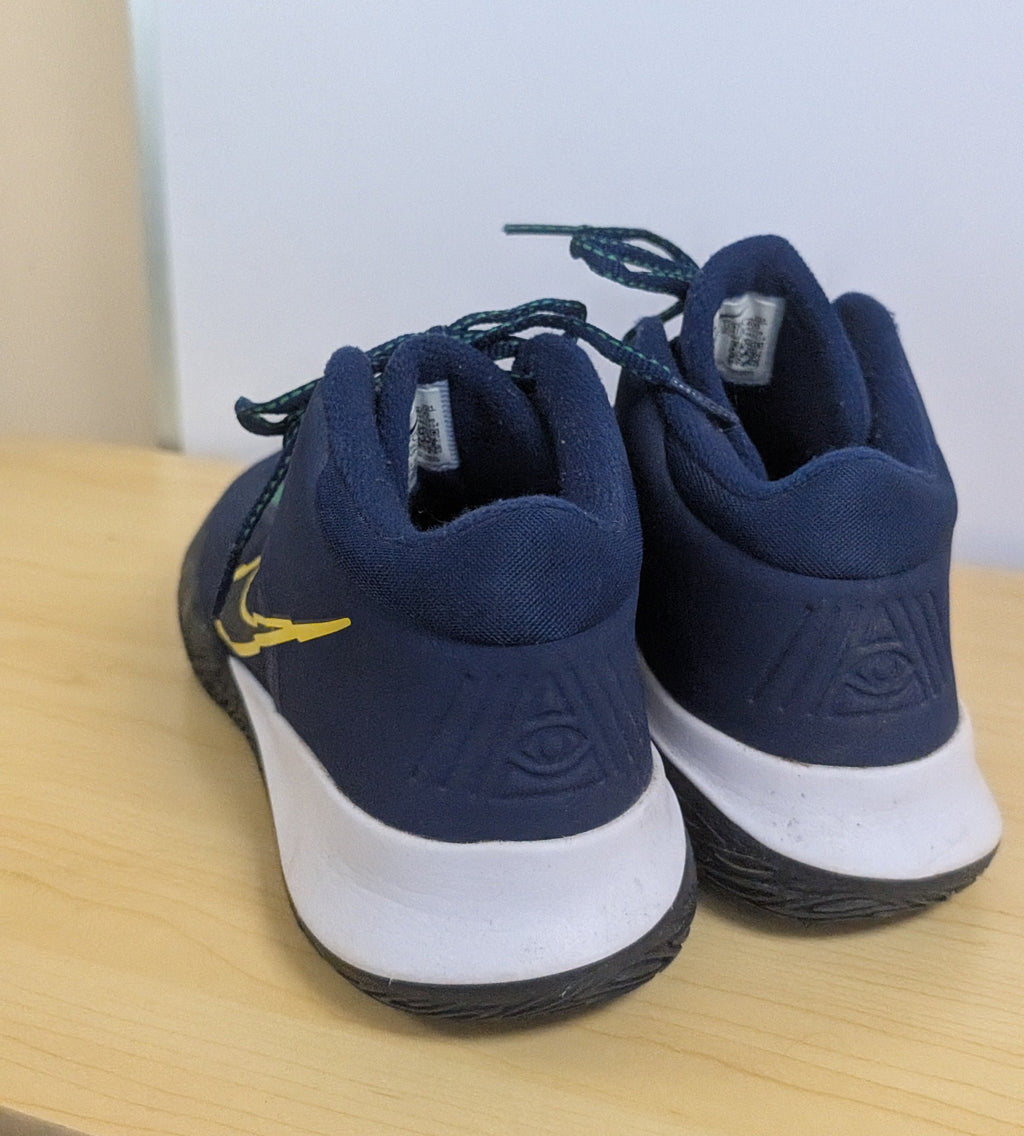 NIKE KYRIE FLYTRAP IV BASKETBALL Blue Size US 9.5 Mens