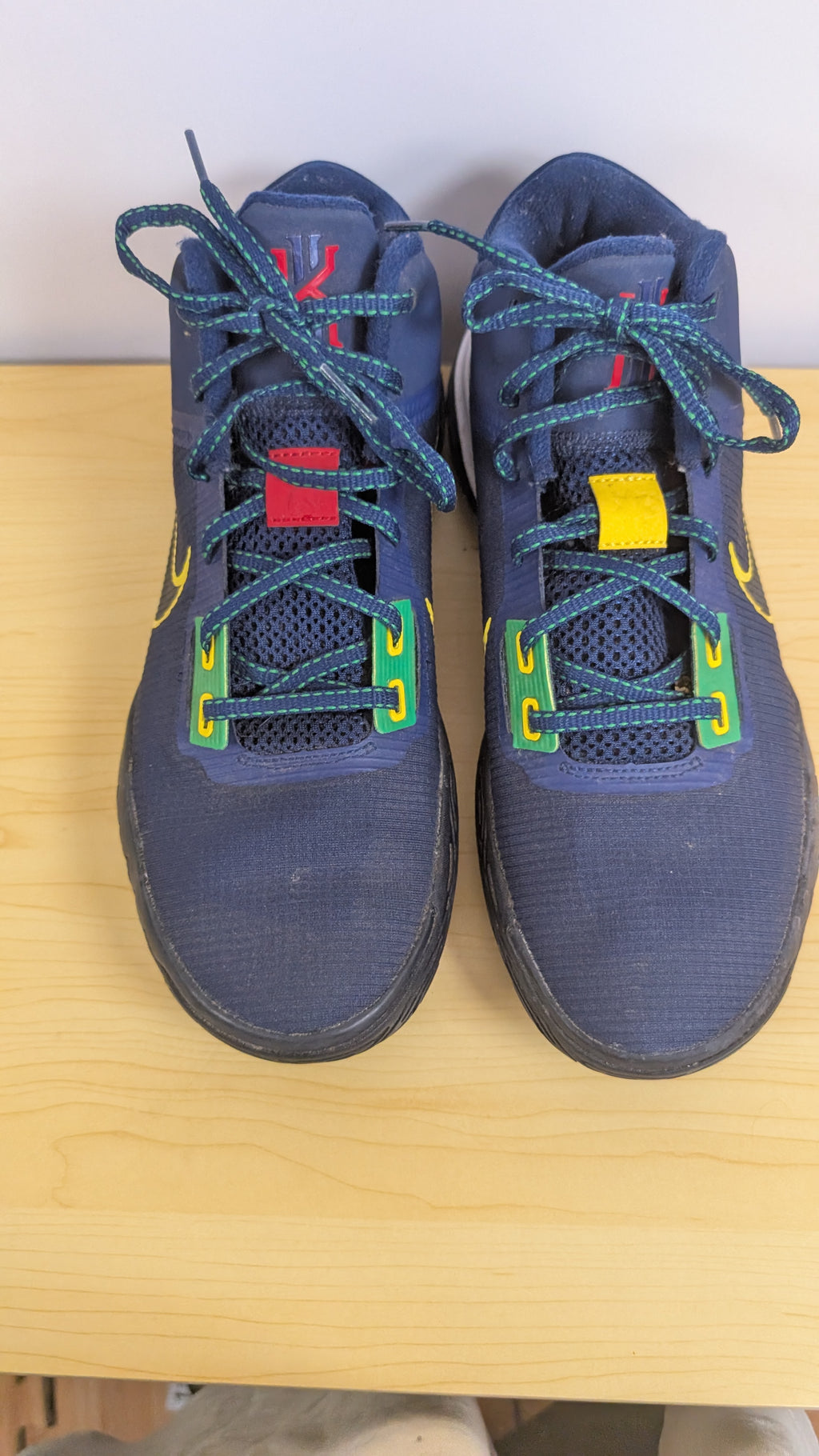 NIKE KYRIE FLYTRAP IV BASKETBALL Blue Size US 9.5 Mens