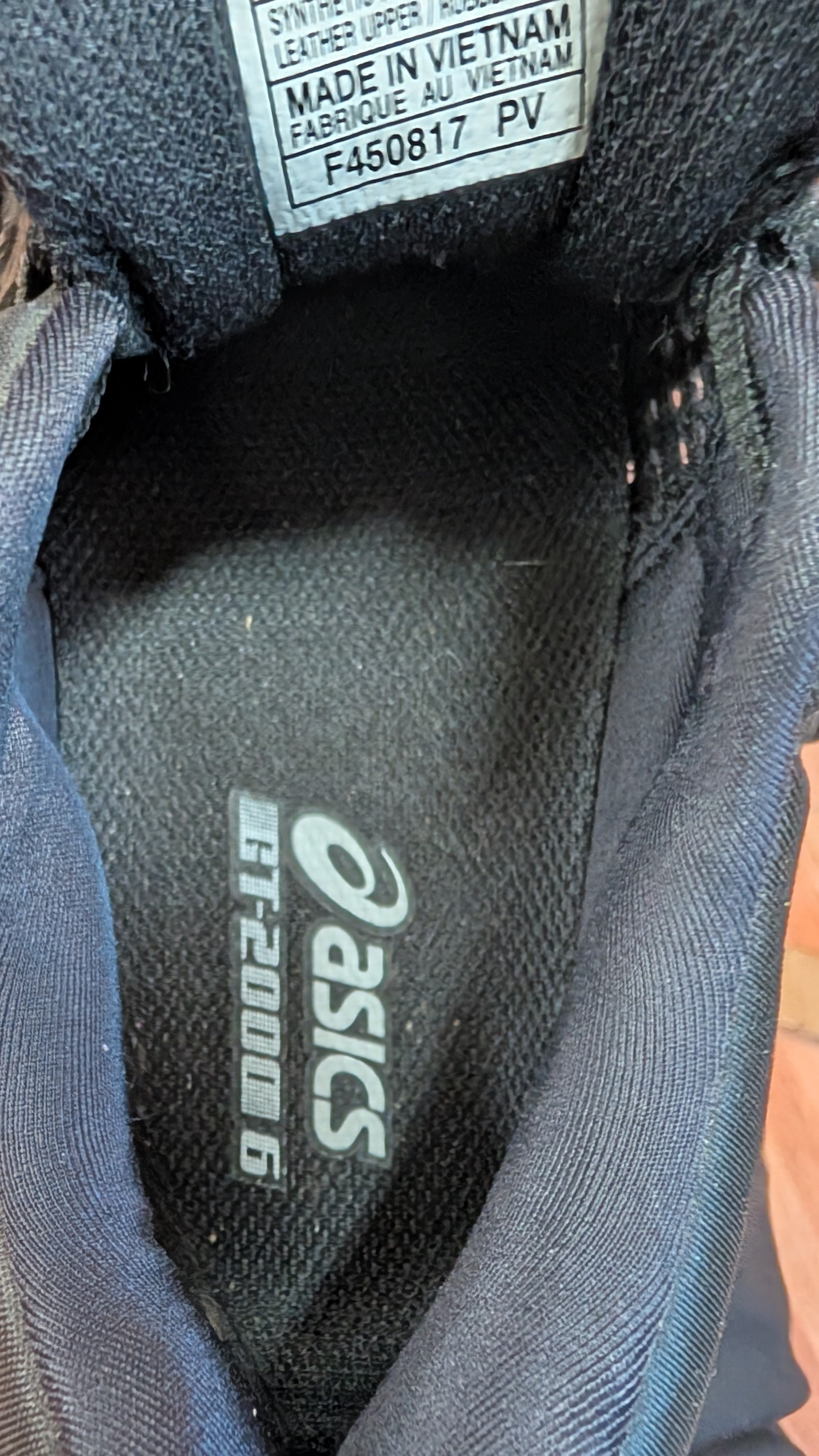 Asics Gt-20006 size us 7 - Scroll through thrift