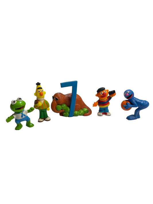 Sesame street /muppets figurines x5 bundle - Scroll through thrift