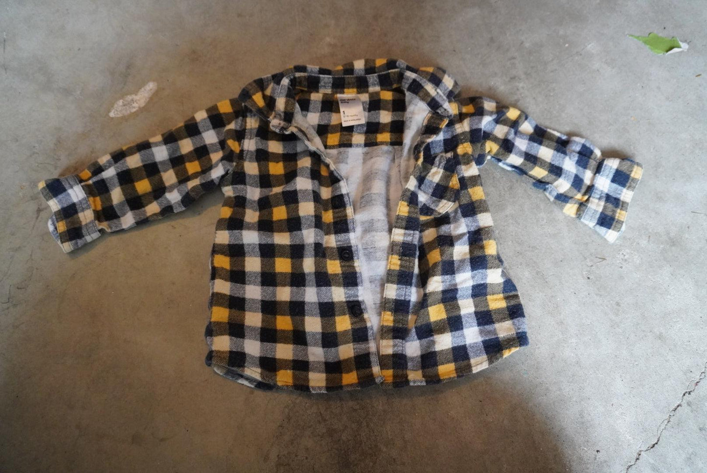 Toddler flanno with buttons size 1 - Scroll through thrift