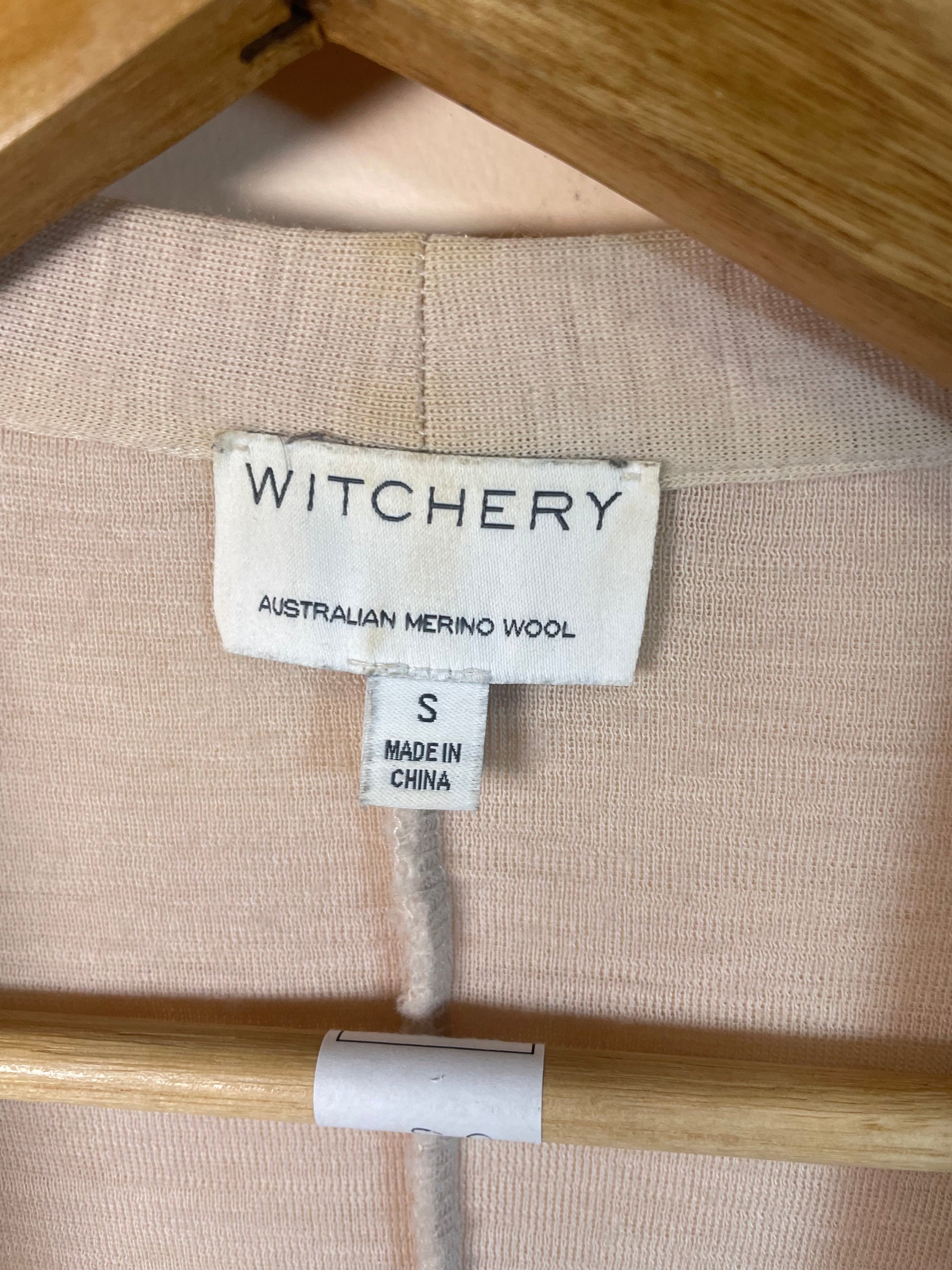 Witchery cardigan woman's size small - Scroll through thrift