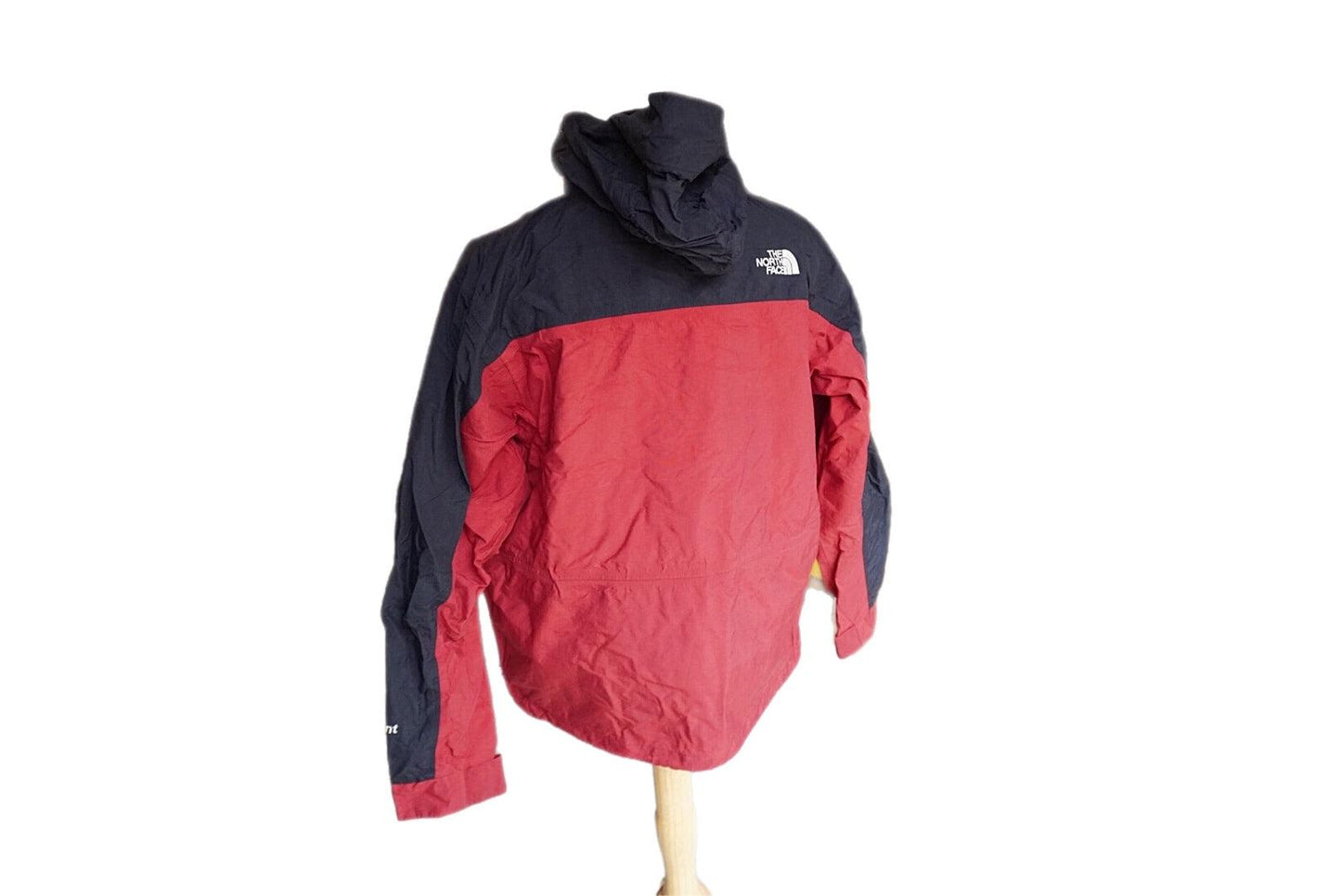 Women's The North Face red and black retro jacket size small - Scroll through thrift